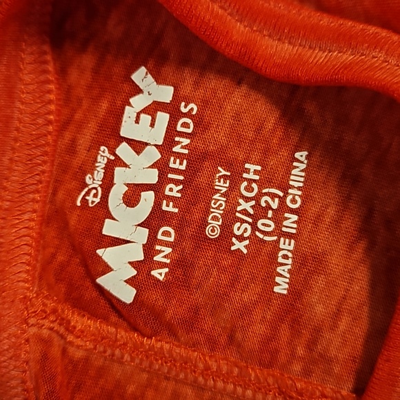 MICKEY AND FRIENDS 'I just wanna hang with my dog' Pluto Mickey graphic tee XS - Picture 3 of 6